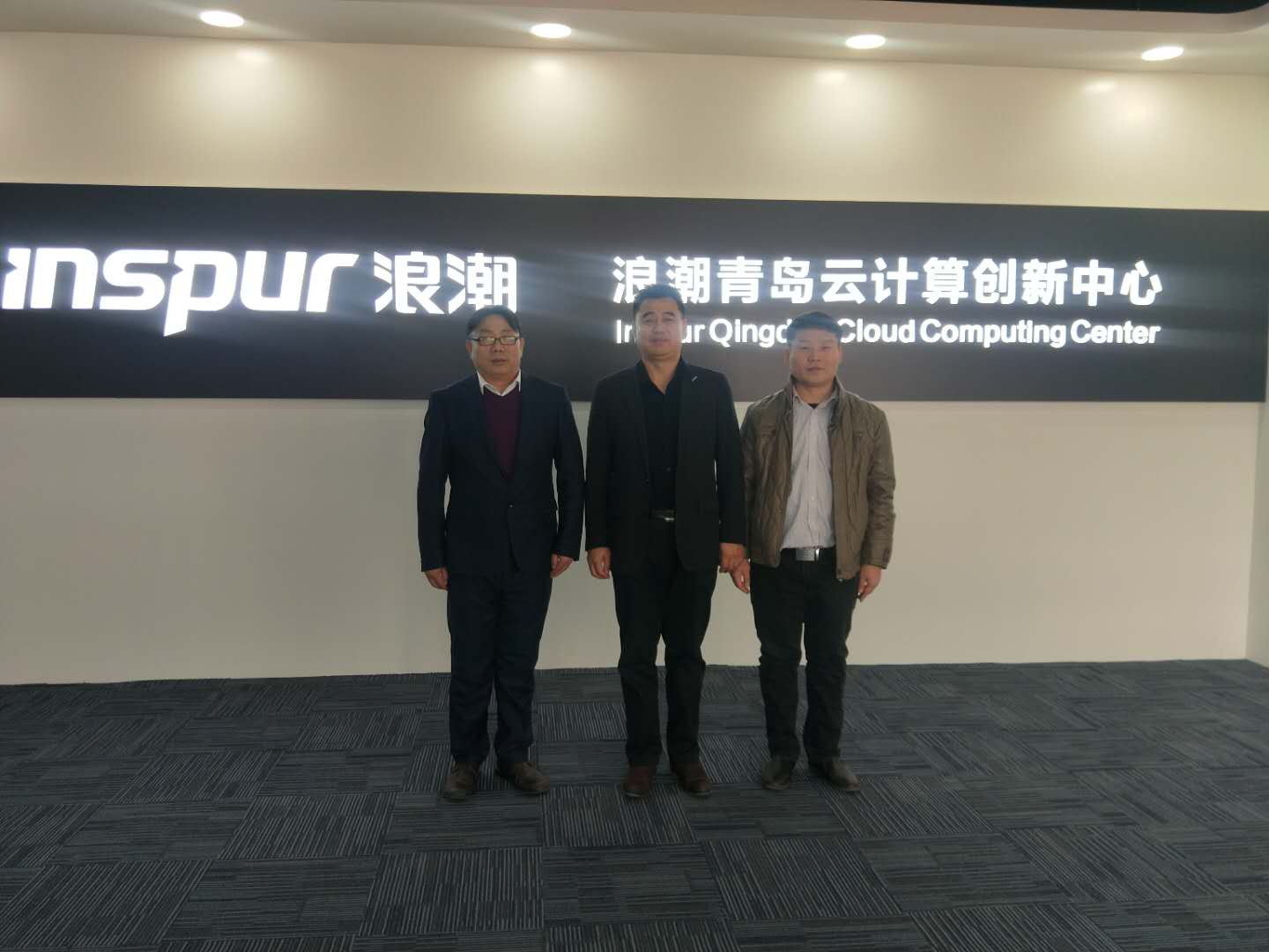 &#20247;&#24425;&#23448;&#32593;&#45;&#40;&#20013;&#22269;&#41;&#32929;&#20221;&#26377;&#38480;&#20844;&#21496;